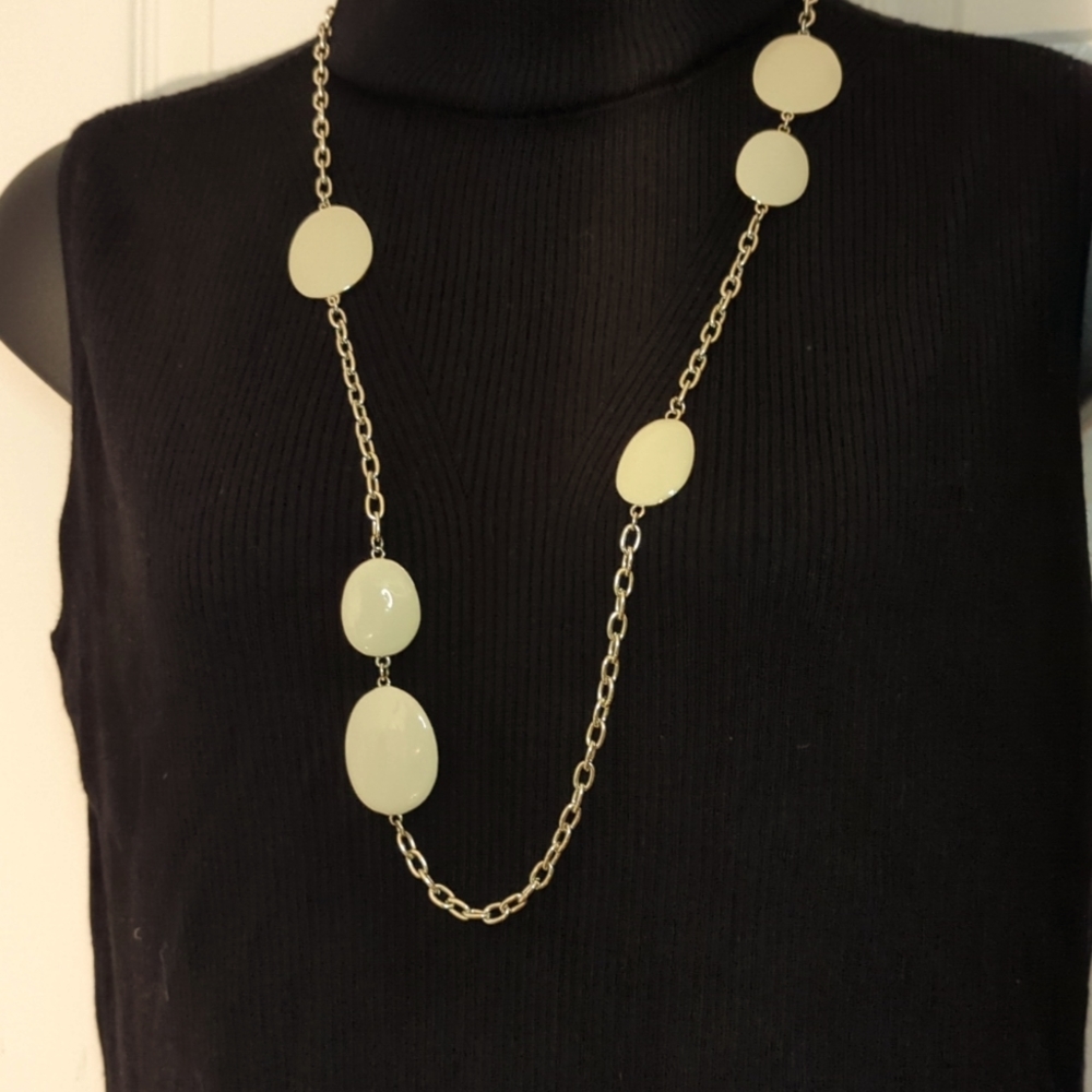 NWT Long enamel necklace